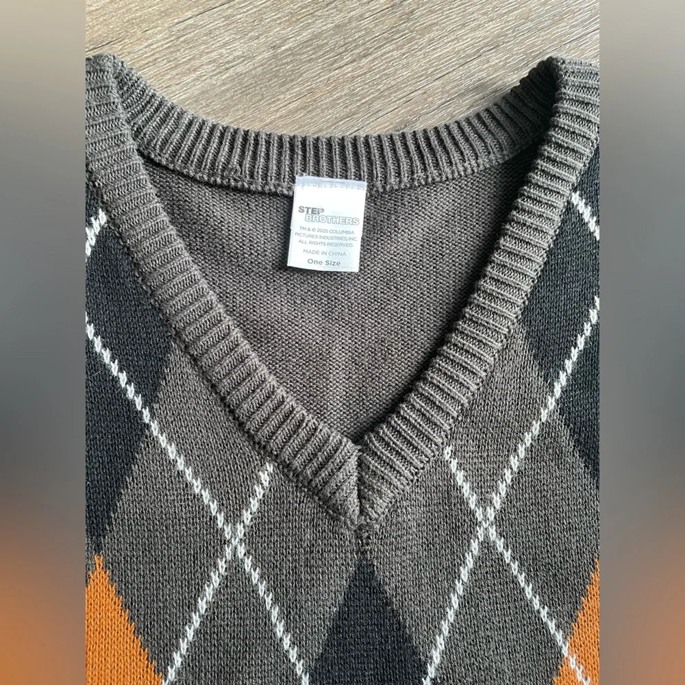Stepbrothers V Neck Sweater Vest Argyle One Size Halloween Costume Holiday Knit